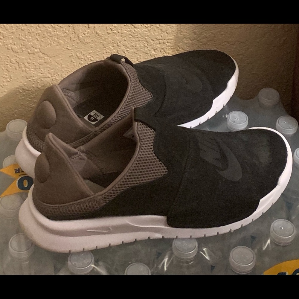 Nike React Phantom flykit running shoe.